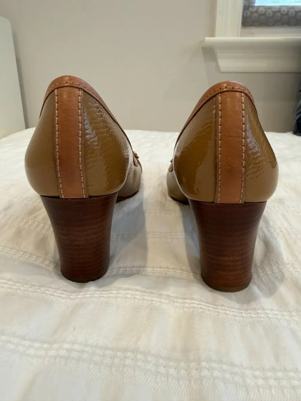 Tory Burch Aaden Mid-Heel Patent Leather Pumps Tan Size 8M